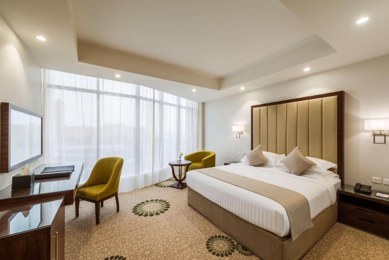 Best Western Plus Al Qurayyat City Center Exterior photo