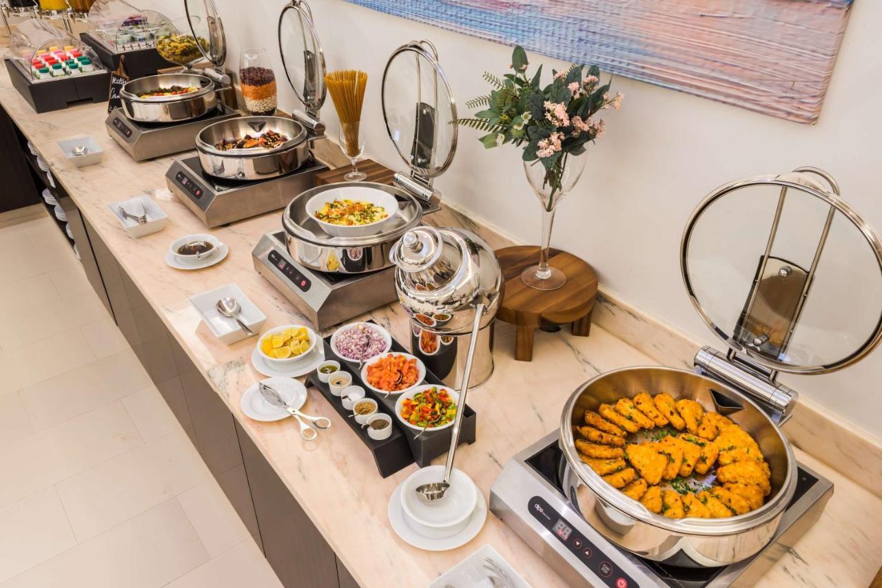 Best Western Plus Al Qurayyat City Center Exterior photo
