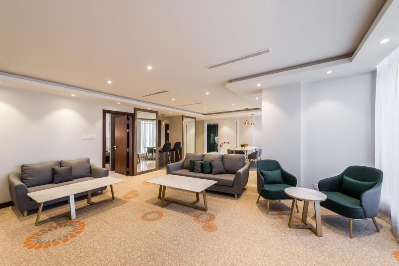 Best Western Plus Al Qurayyat City Center Exterior photo