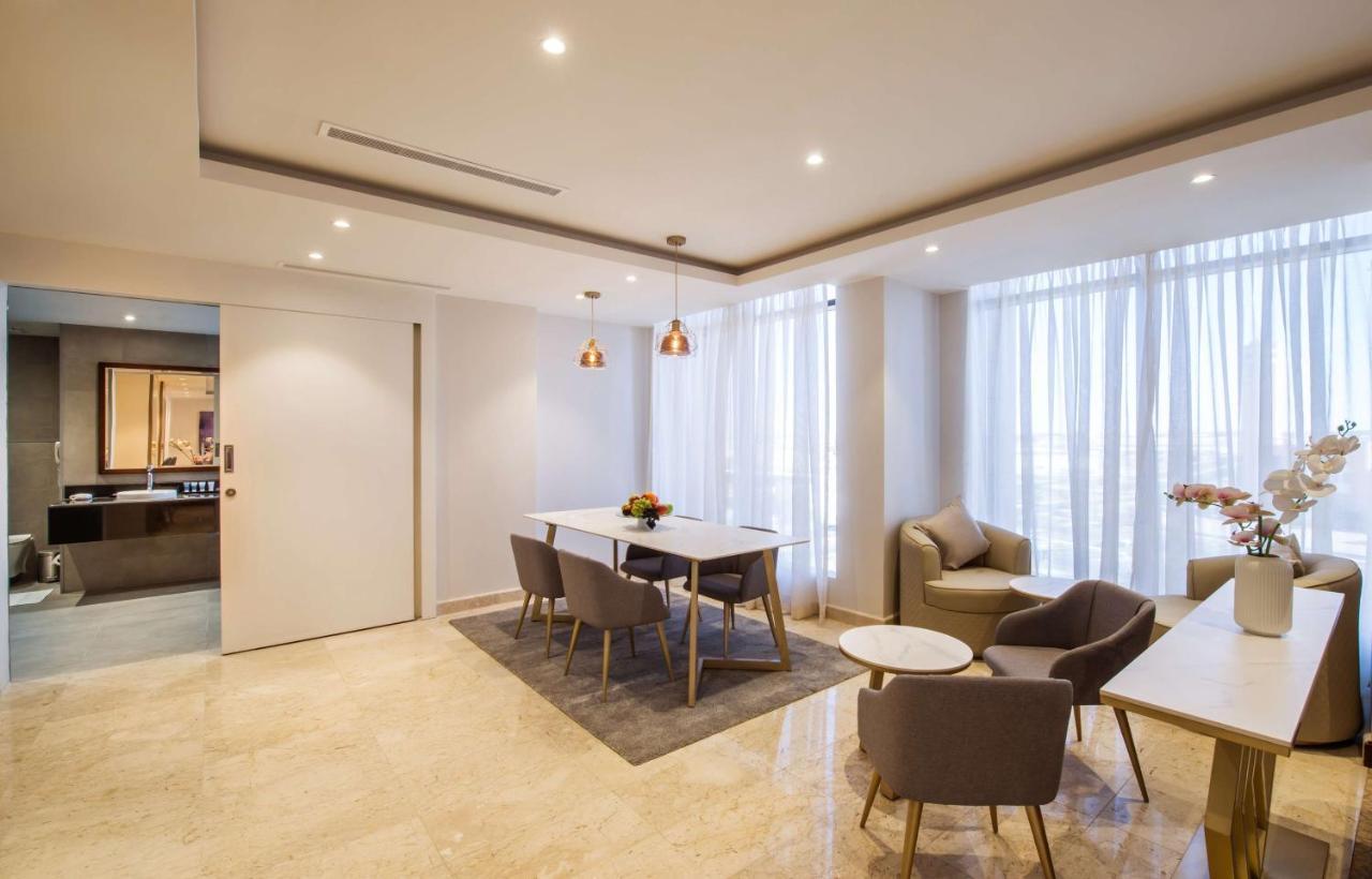 Best Western Plus Al Qurayyat City Center Exterior photo