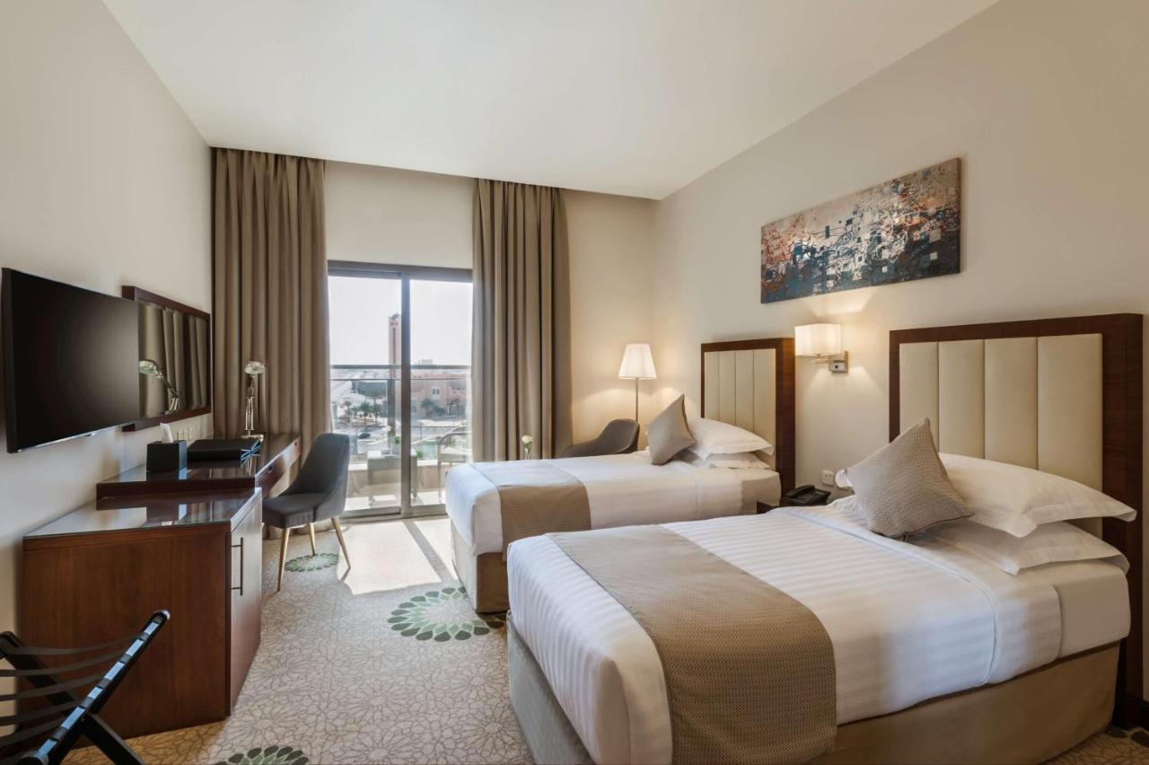Best Western Plus Al Qurayyat City Center Exterior photo