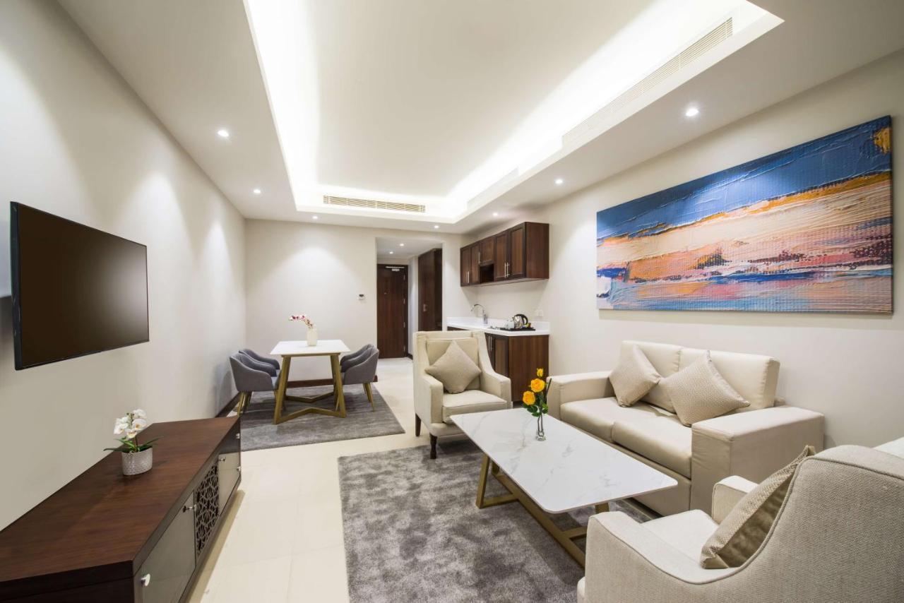 Best Western Plus Al Qurayyat City Center Exterior photo